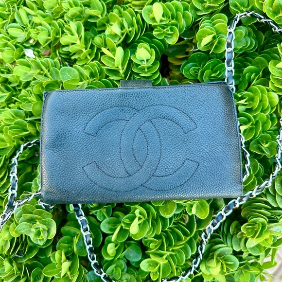 Chanel Caviar Kiss lock Wallet - Picture 7 of 9